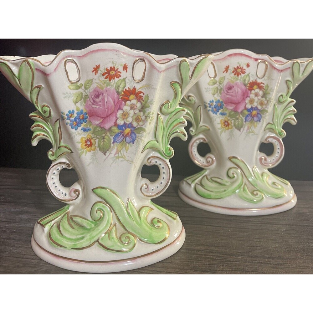 Vintage Wedgewood & Co Small Footed Floral Vase Unicorn Back Stamp Pair Set